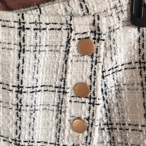 Cream and black with silver threads zip up dressy formal high rise shorts size M - Picture 3 of 15